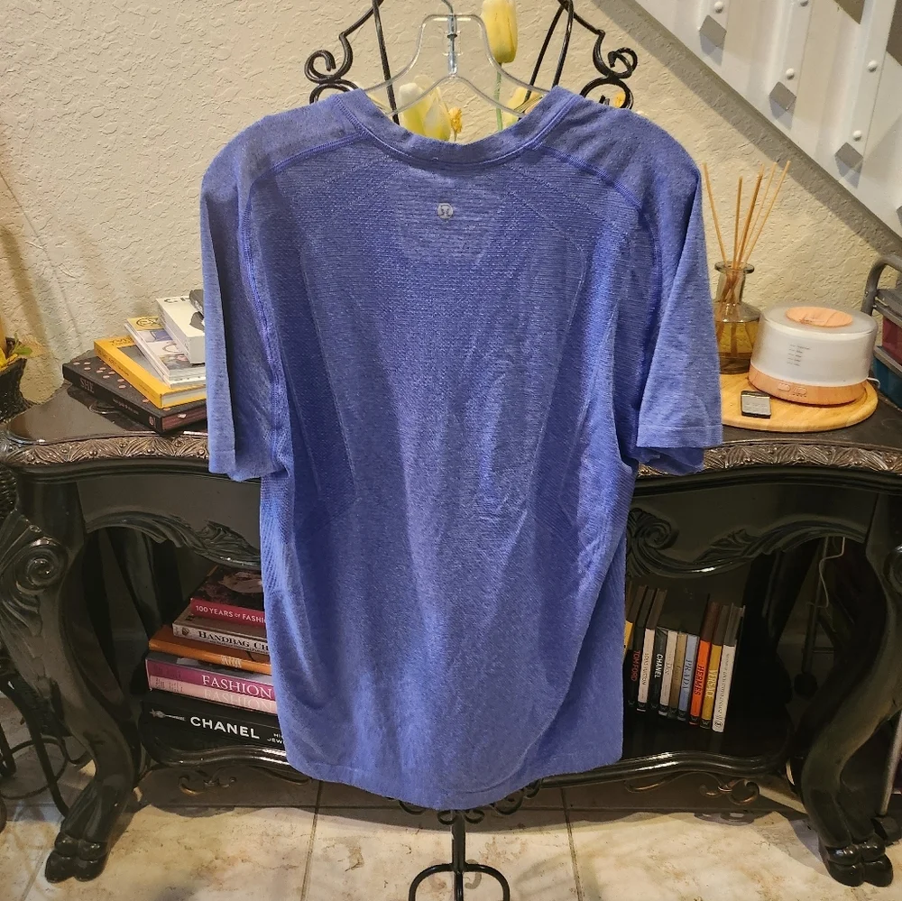 Lululemon men shirt size L